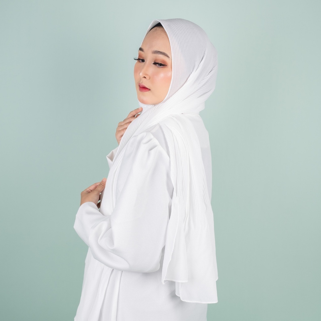 𝗖𝗮𝗿𝗲.𝗶𝗻 Pashmina Plisket Duyung Shawl 180x75 PREMIUM QUALITY (Tidak Full)-B.White