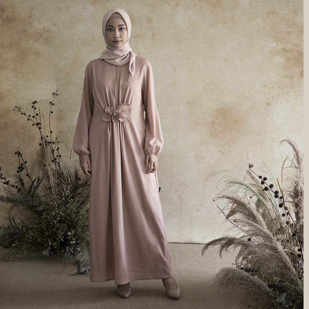 Devicampaka by Aska Label - Gamis wanita Muslimah dengan details bunga lengan panjang busui friendly bahan crepe 2 lapis tidak transparant lengan panjang busui friendly