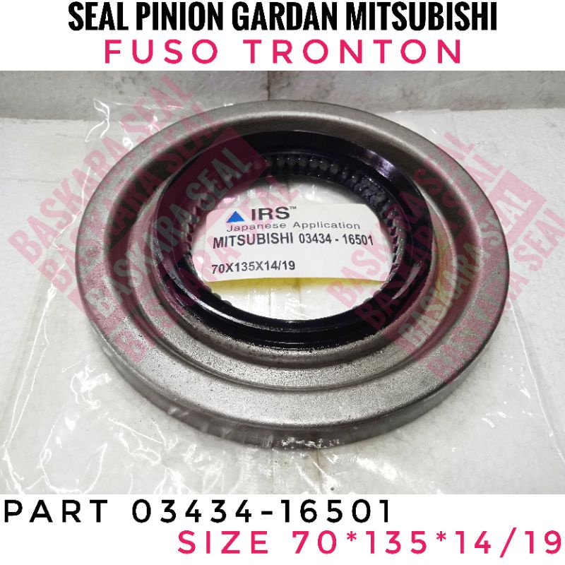 SEAL PINION GARDAN MITSUBISHI FUSO TRONTON 70*135*14/19