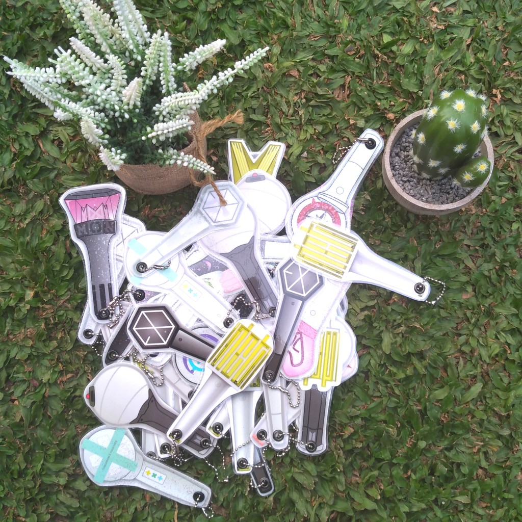 Hangtag/Keychain/Keyring Lighstick KPOP