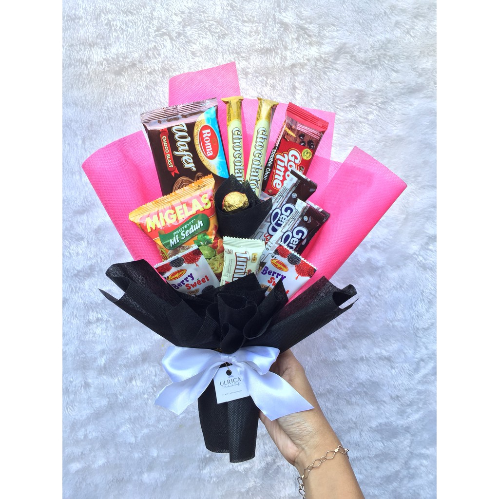 

BUKET SNACK | BUKET COKLAT | KADO ULANG TAHUN | KADO WISUDA | WRAPPING | KADO ANNIV