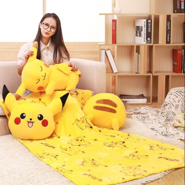 [KKS] Boneka Bantal Selimut Pikachu 3in1, Balmut Pokemon dengan Penghangat Tangan