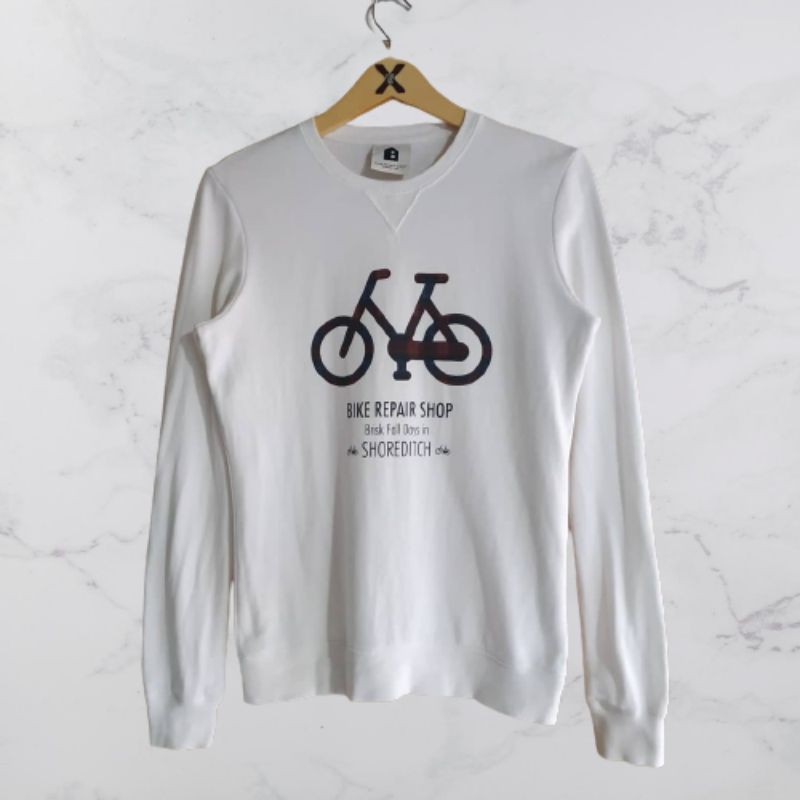 Thrift Sweater Crewneck Bean Pole Sepeda