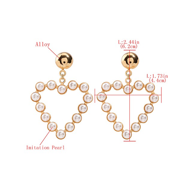 LRC Anting Tusuk Fashion Golden Heart-shaped Alloy Earrings With Pearl Geometry K10057