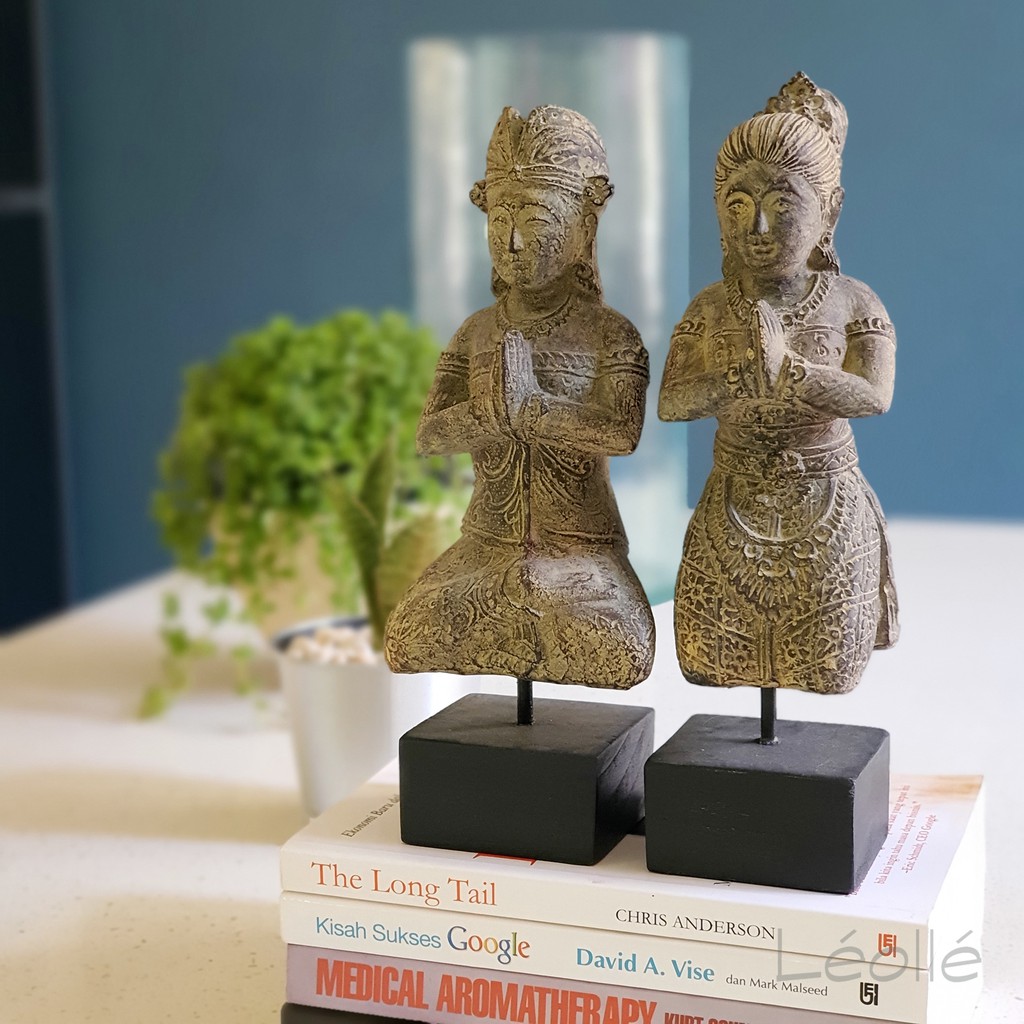 Kado Wedding Patung Pajangan Batu Sepasang Pengantin Bali