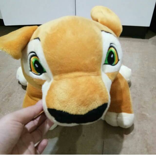 Boneka singa