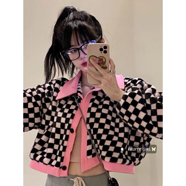 [ready stock] minji checkered crop top outer | cardigan sweater bulu kotak kotak unik aesthetic gaya korea