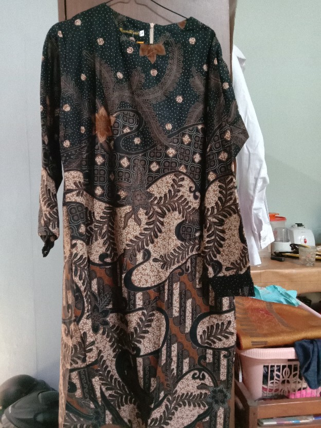 Benang Raja Tunik Batik Wanita Lengan Panjang