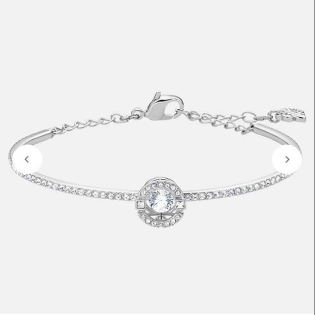 Dancing stone bracelet