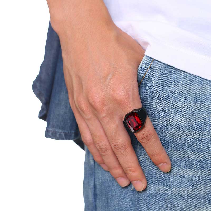 Cincin Ruby Dipoles Baja Titanium Hitam Klasik Perhiasan Fashion Pria Pernikahan Batu Permata Kristal Rings