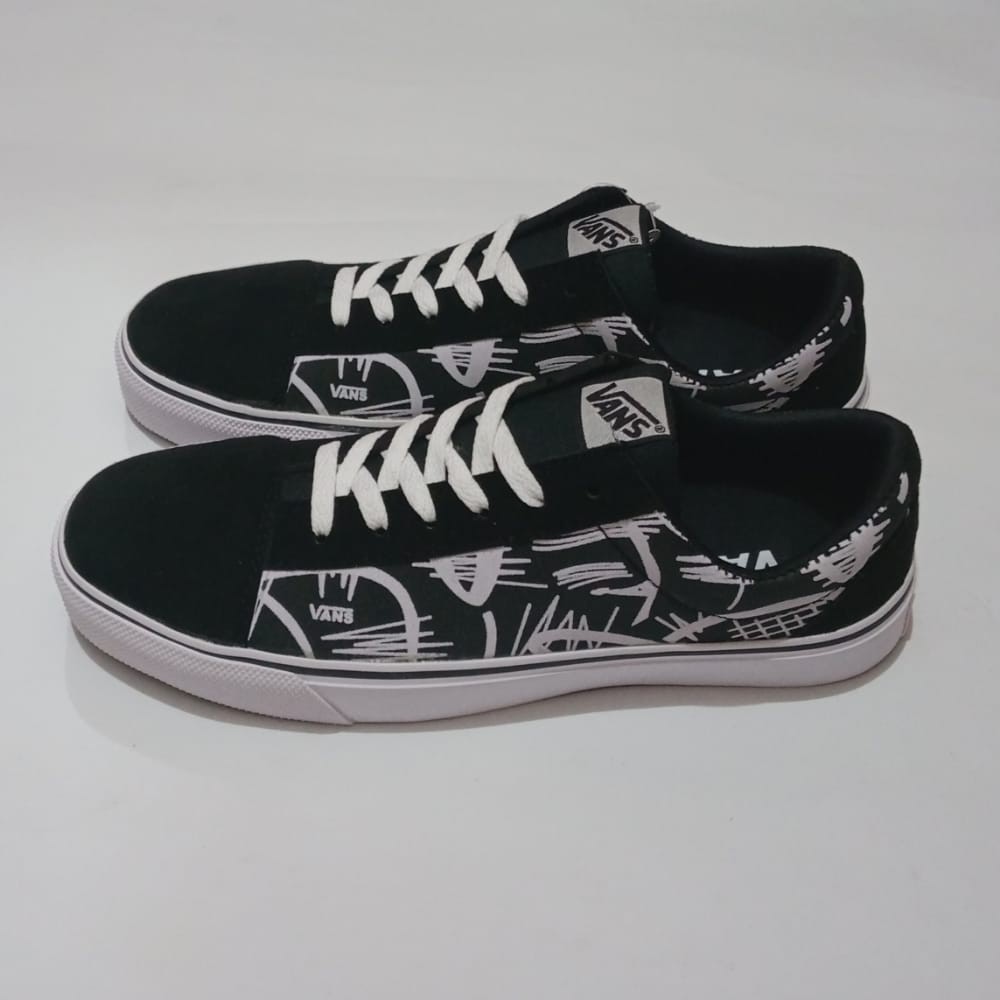 SEPATU SNEAKERS CASUAL VANS FETINO HITAM PUTIH