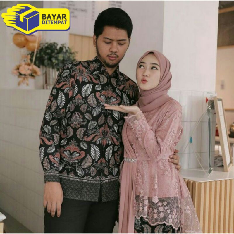 Harga Baju Couple Tunangan Lamaran Kebaya Terbaru Juli 2021 Biggo Indonesia