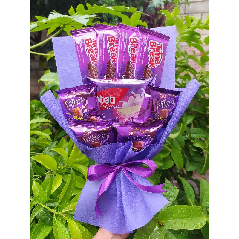 (K) Buket Snack UNGU /paket/bingkisan Snack Ulang Tahun/Ultah/ Wisuda/Kado/Hadiah Anniversar/ Snack ungu