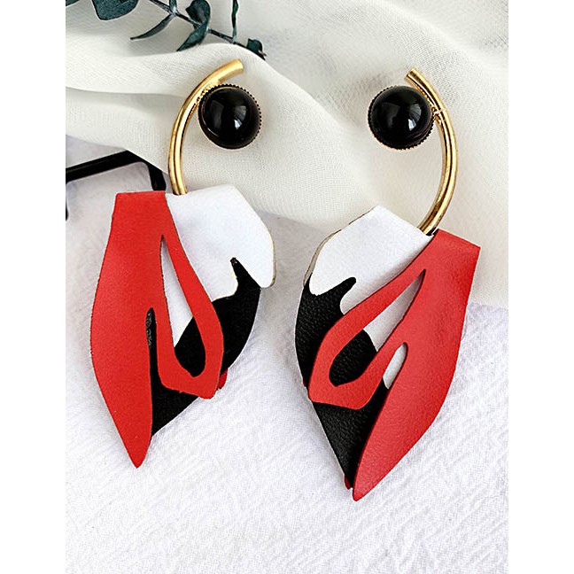 LRC Anting Tusuk Fashion Alloy Pu Color Matching Geometric Earrings F6268X