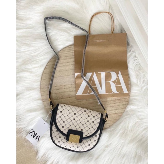 TAS WANITA SELEMPANG ZARA