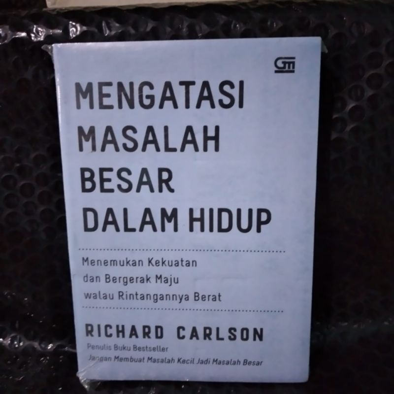 novel mengatasi masalah besar dalam hidup
