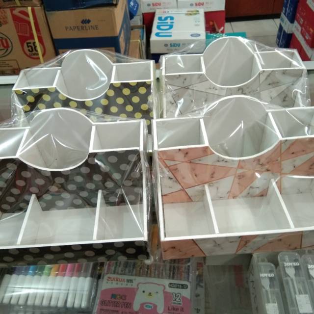 

Desk Set / Tempat Pensil Boyko D180