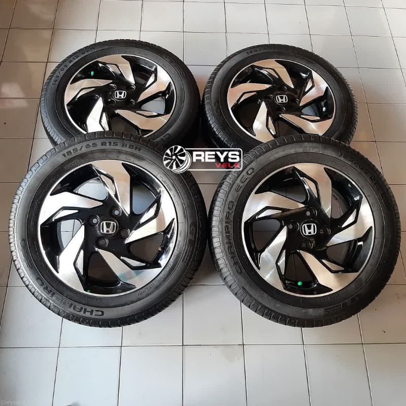 Velg Mobil Oem Mobilio RS
