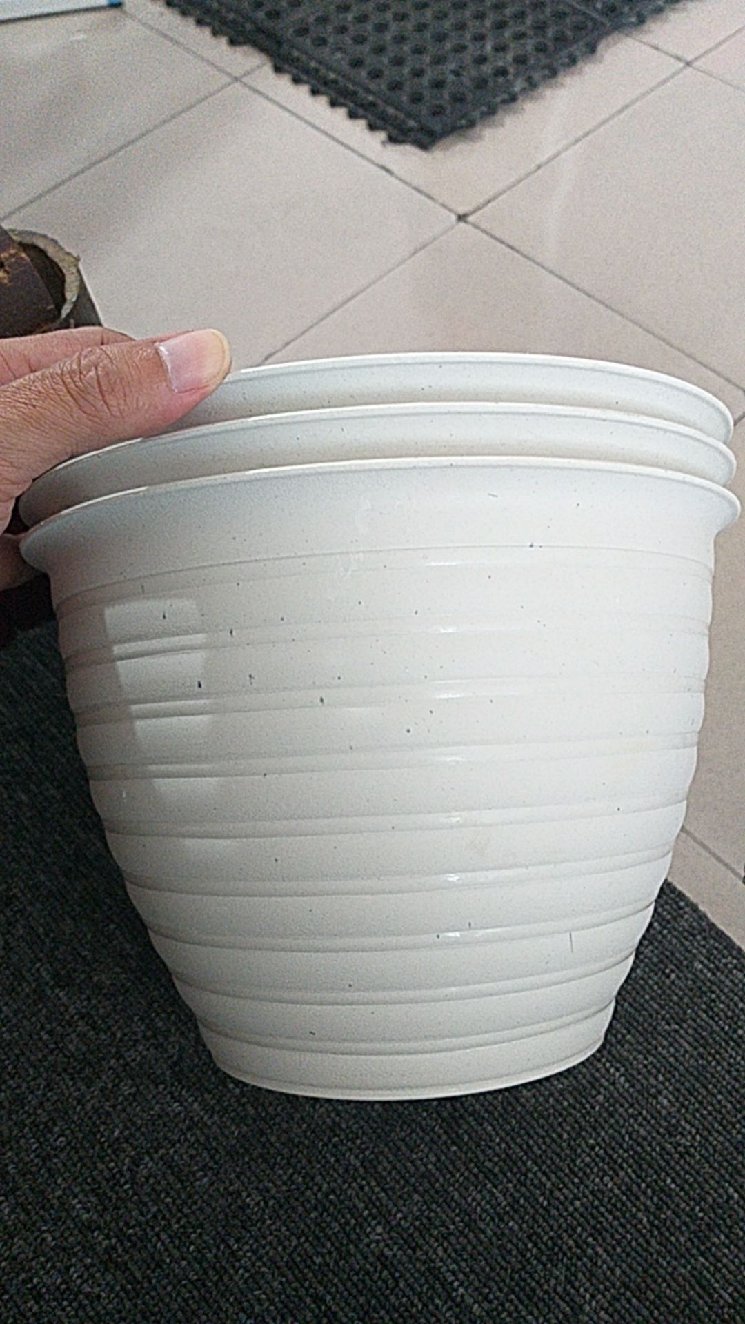  Pot Tawon Nanas  22 cm warna putih Harga Grosir Murah Se 