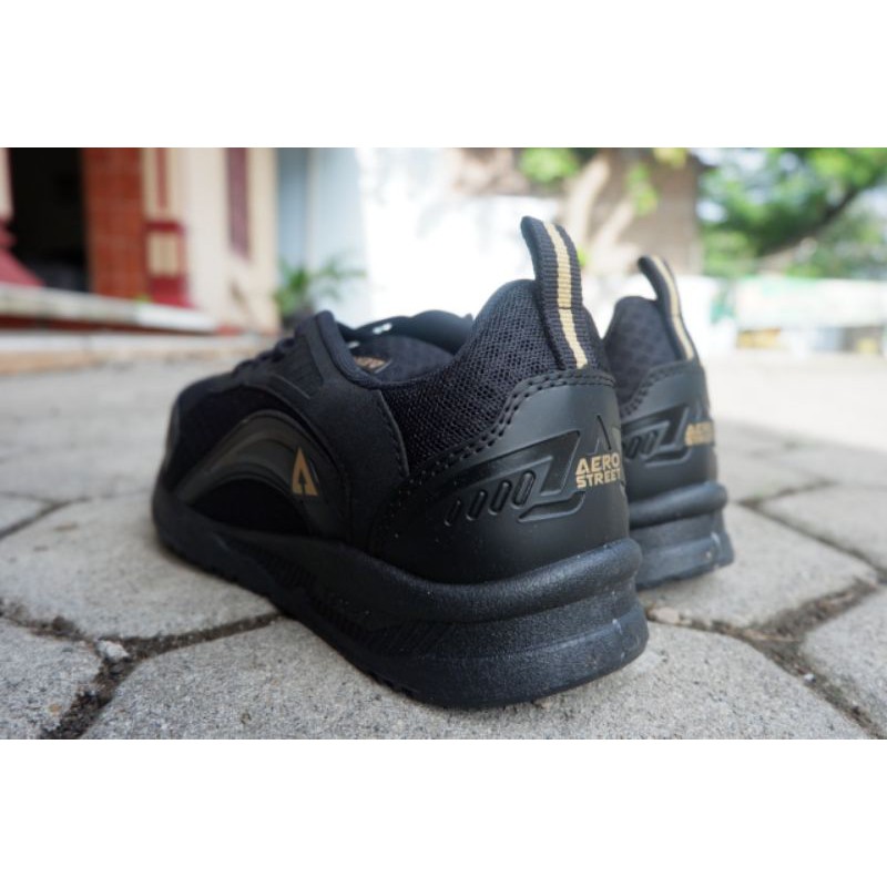 Aerostreet Leopard Hitam Emas dan Putih