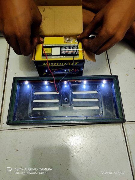 TEMPAT PLAT NOMOR MOTOR MODEL LAMPU LED