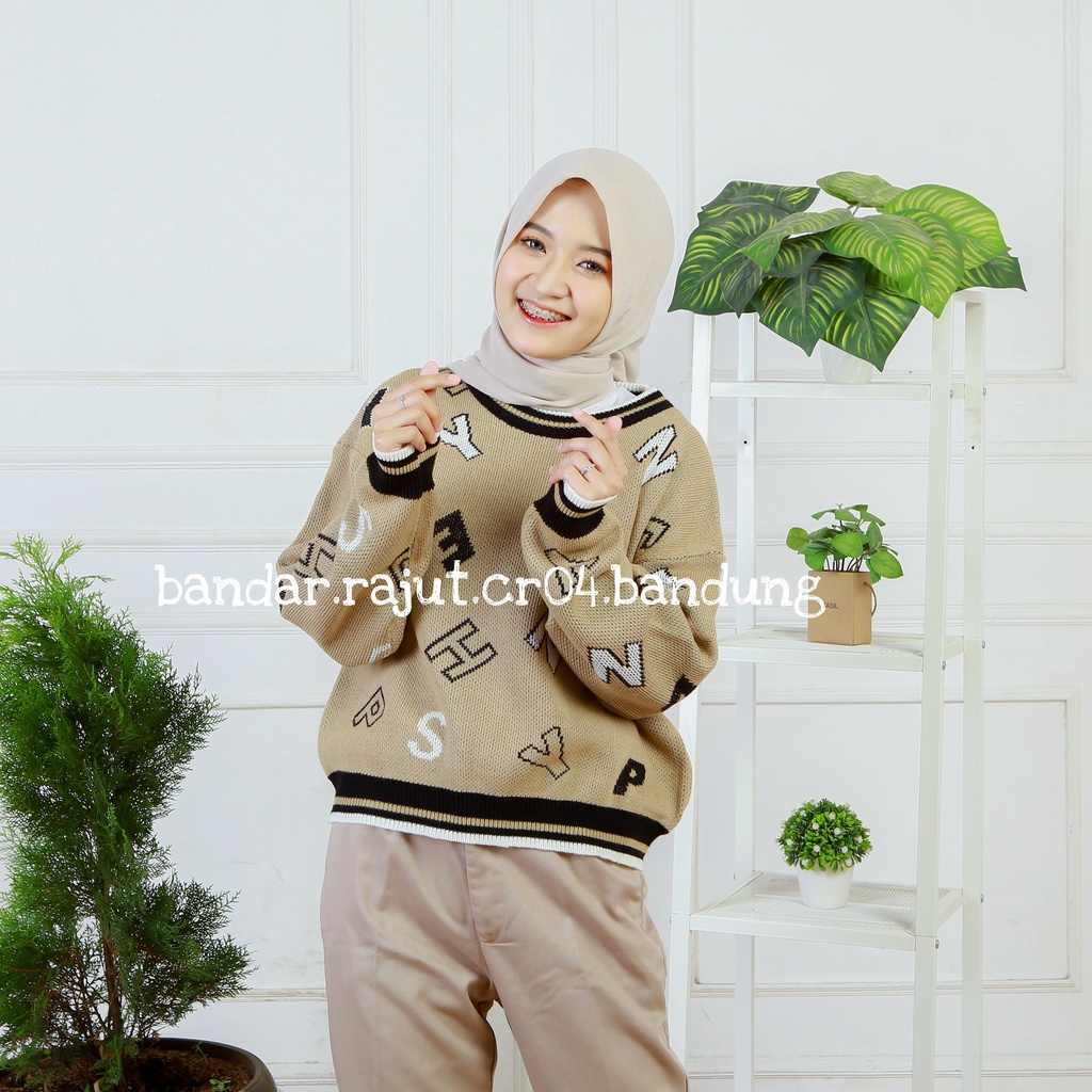 SWEATER RAJUT KEISYA MOTIF HURUF BRANDED 7 GATE