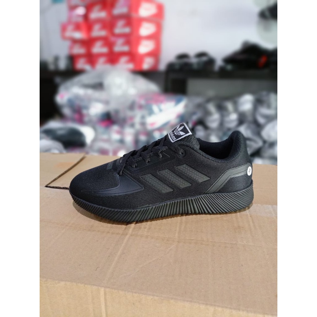 SEPATU SEKOLAH HITAM POLOS pria wanita BAHAN SUEDE BLUDRU strubel