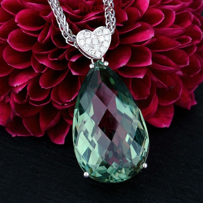 Hot Sale Trendy Elegance Temperament Color Gemstone Heart Pendant Necklace