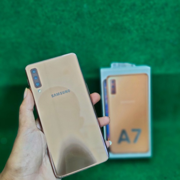 Unik SAMSUNG A7 2018 RAM 4/64GB SECOND Limited