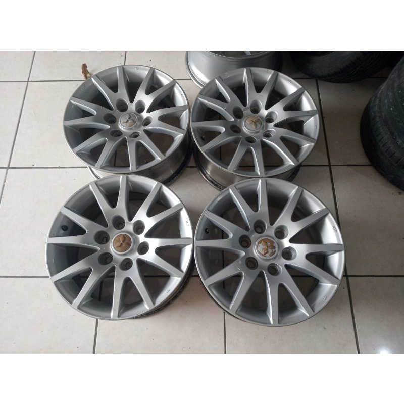 velg mobil second oem pajero ring 17 pcd 6x139 warna silver