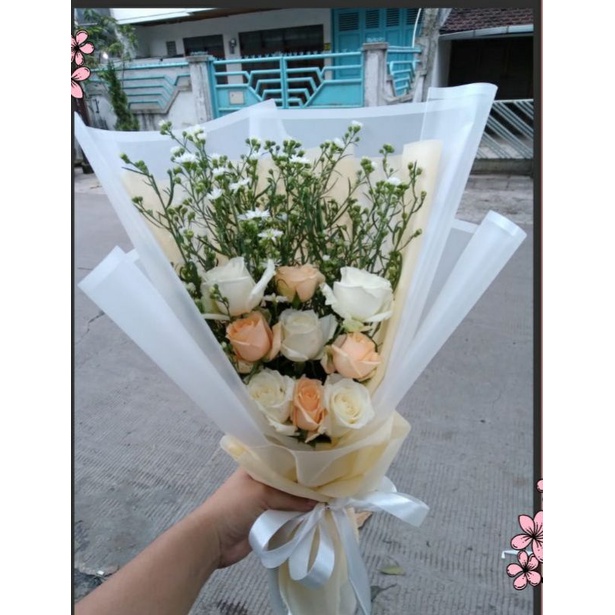 BUCKET BUNGA WISUDA TANGERANG FLOWER HAND BOUQUET BUNGA ASLI