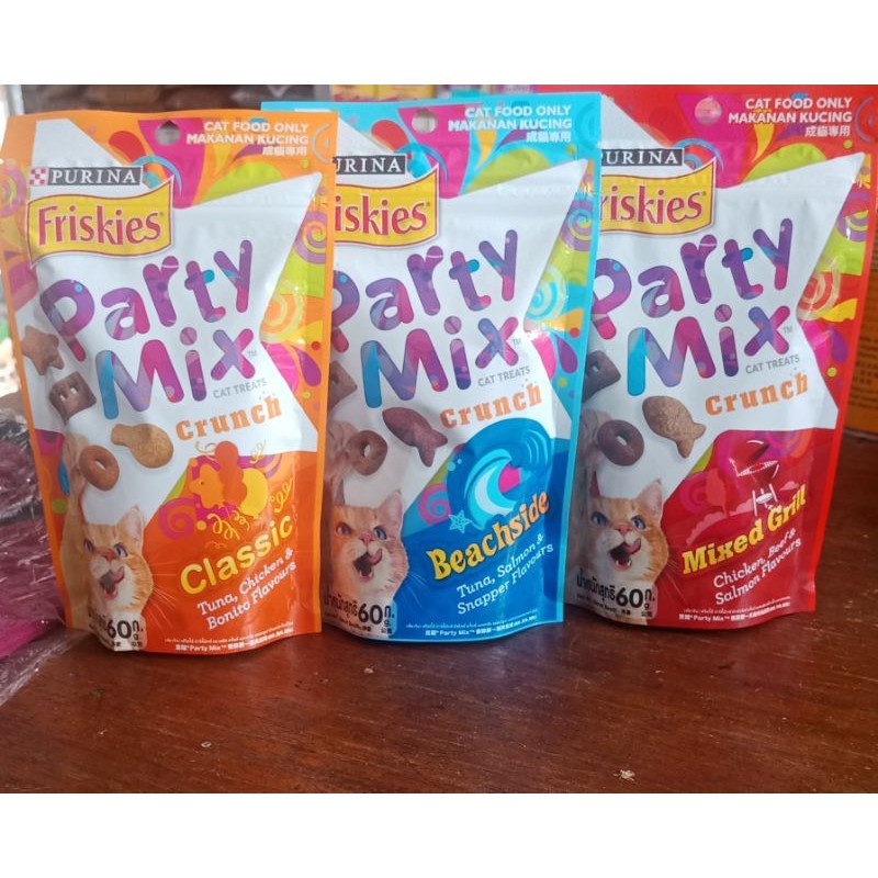 Party Mix Cat Treats Crunch Friskies |snack kucing