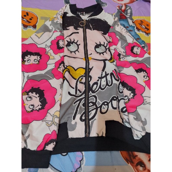 jaket betty