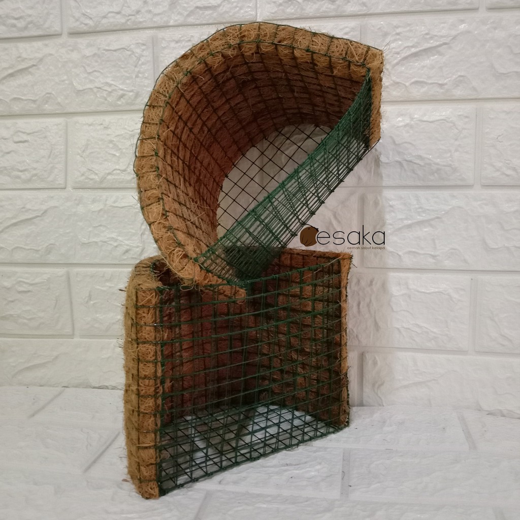 pot tanaman tempel dinding ukuran besar