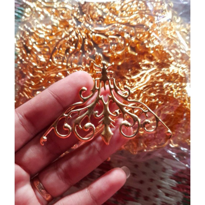 LEMPENGAN EMAS SUDUT HANTARAN / SIKU HANTARAN BESAR / AKSESORIS SESERAHAN