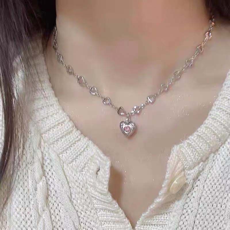 Kalung Rantai Choker Liontin Hati Aksen Kristal Warna Pink Untuk Wanita