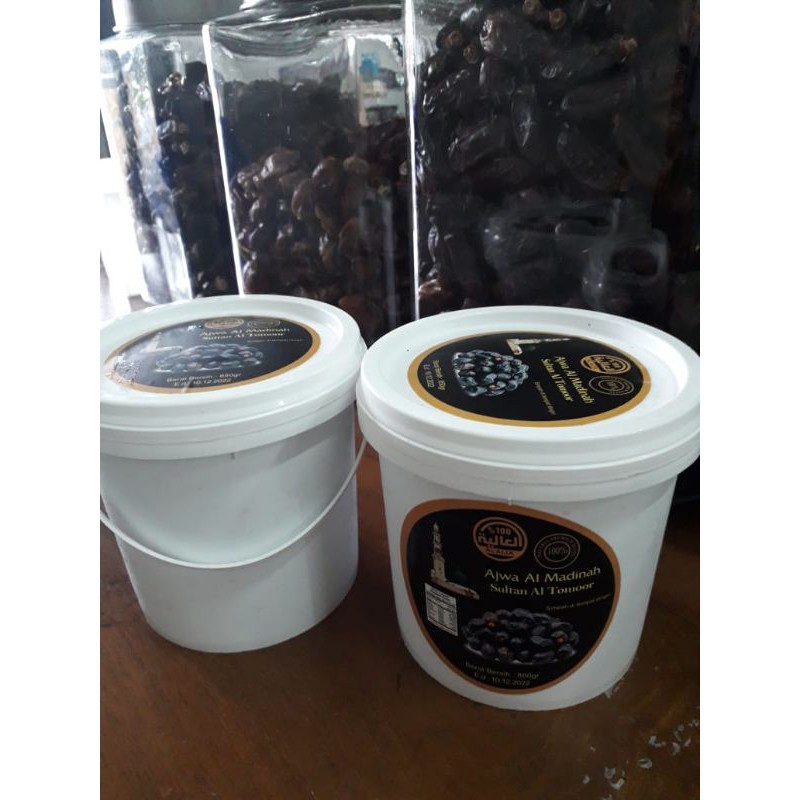 

Kurma Ajwa Al-Madinah premium kemasan 850gr