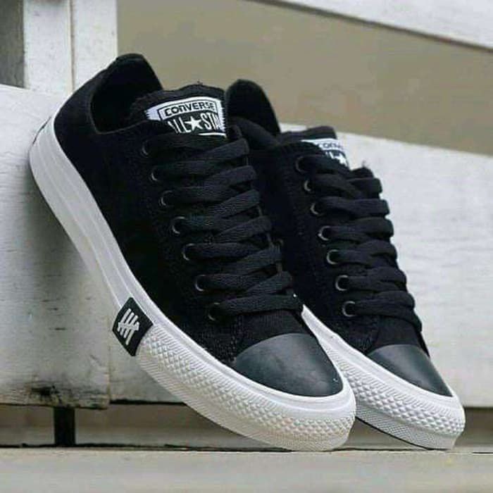 Sepatu Converse Pria Original Sneakers Pria Sepatu Converse Pria Sepatu Convers Sepatu Pria Original Sepatu Pria Original 100  Sepatu Converse Original 100 Sepatu Wanita Terlaris