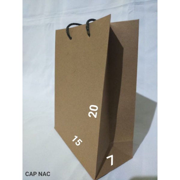 

Paper bag 15×20 polos / Paperbag / Tas kertas / Goodie bag