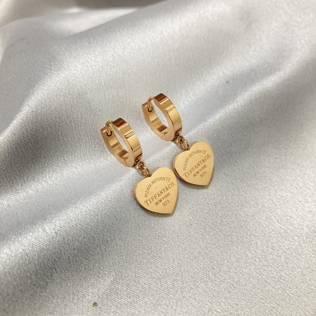 Anting Titanium Perhiasan wanita Love