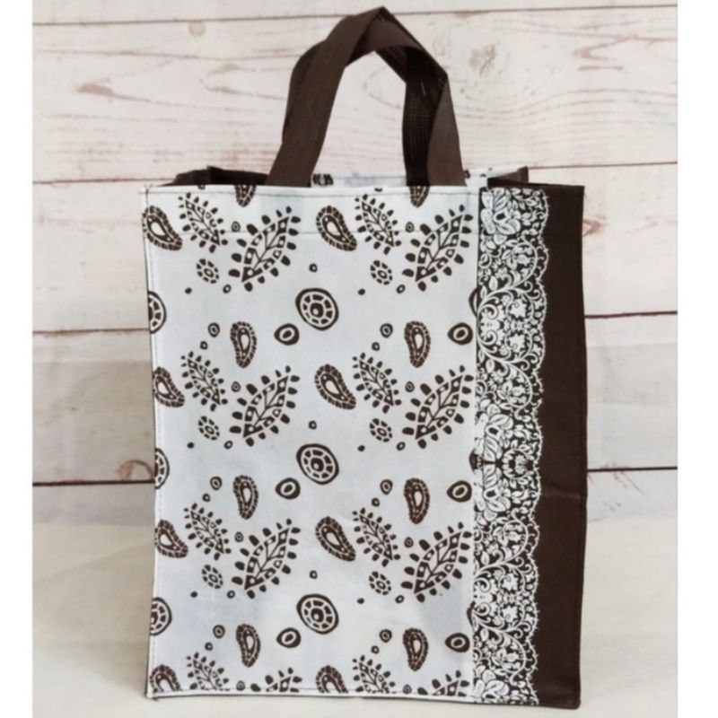 

TAS HAJATAN SPUNBOND 30X24X24 TAS HAMPERS TAS SOUVENIR TAS KOTAK NASI