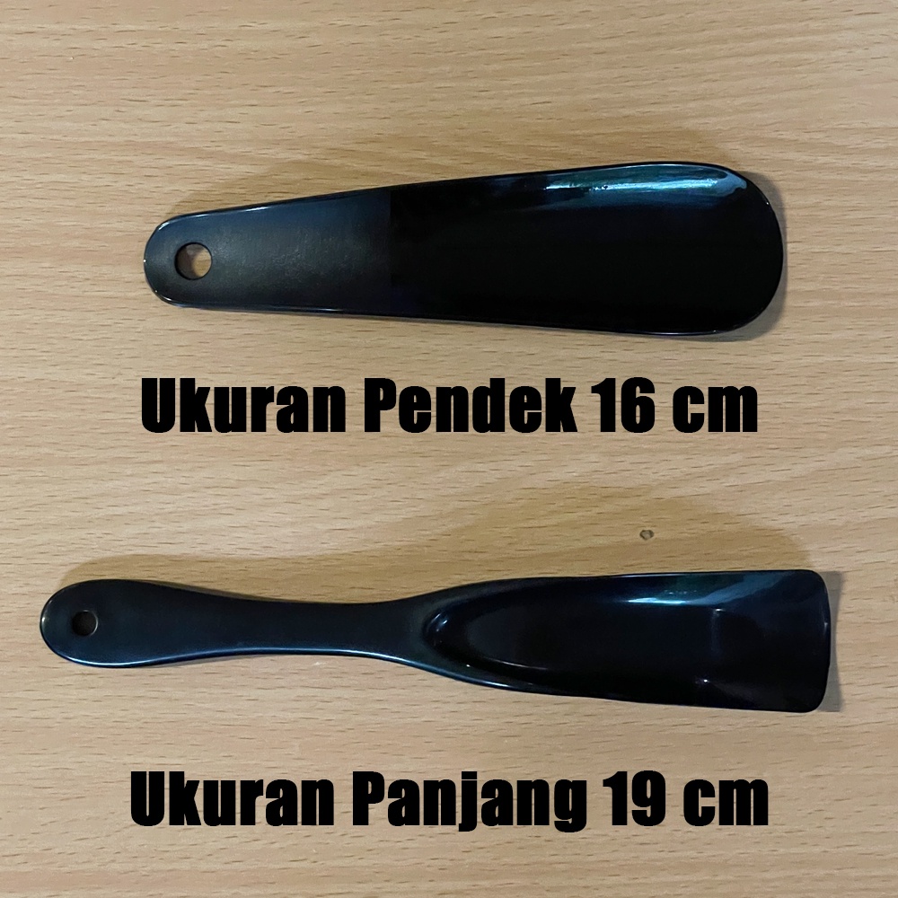 Sendok Sepatu Alat Bantu Pakai Shoe Horn Shoes Spoon Shoehorn Pendek 16cm Panjang 19cm