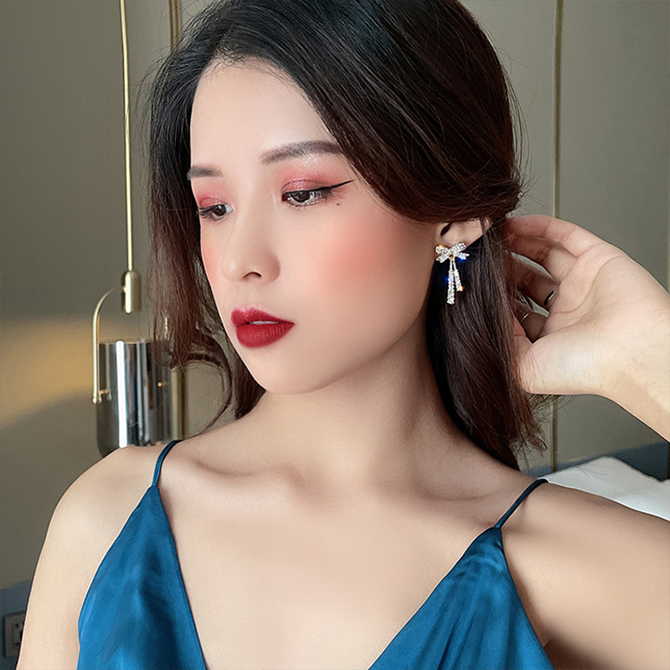 Flash Berlian Rumbai Busur Anting Aksesoris Telinga Kepribadian fashion Korea Wanita