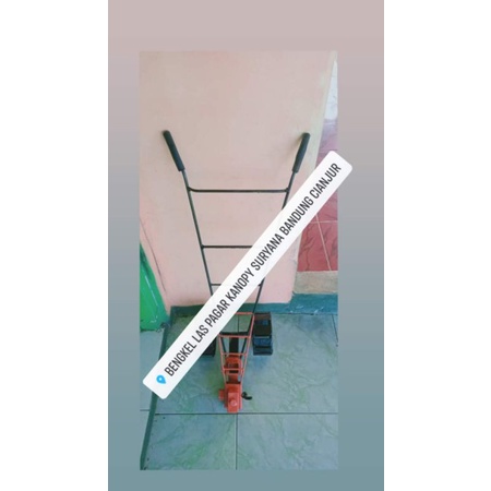 mainan traktor sawah mini