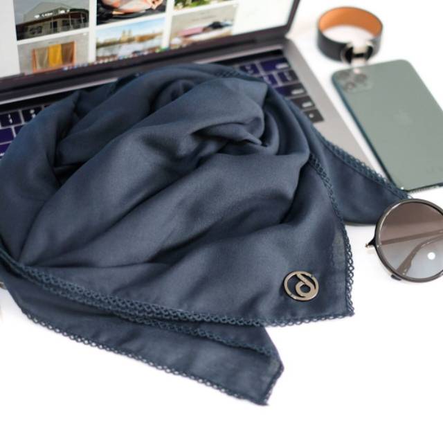 Deenay Polos Navy Picot