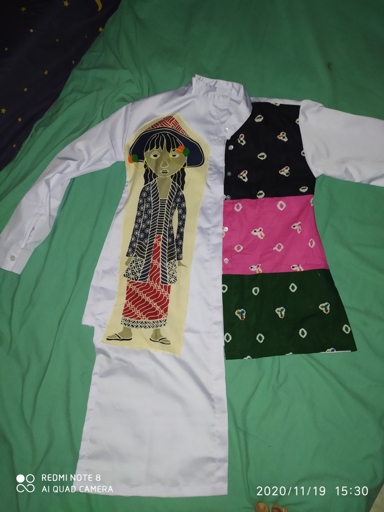 Atasan Batik Murah Solo Simbok Giwang Top Putih Batik Tuman Solo