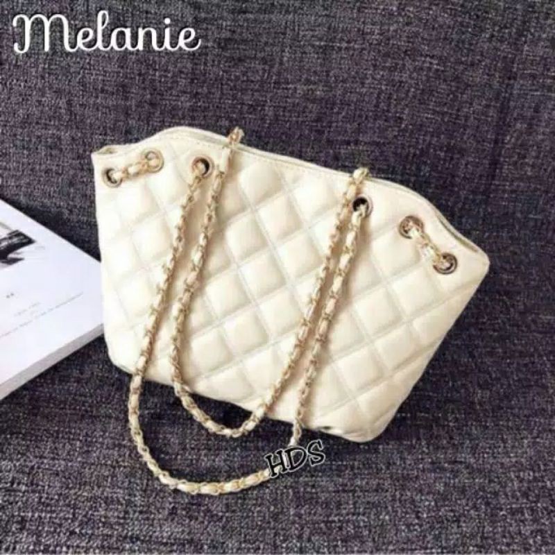 Selempang rante jaitjait melanie / tas embos wanita