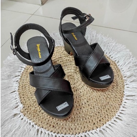 Bryan Jenny Platform Heels Silang 9cm Hak Tahu Kelom Berkualitas Sol Tebal