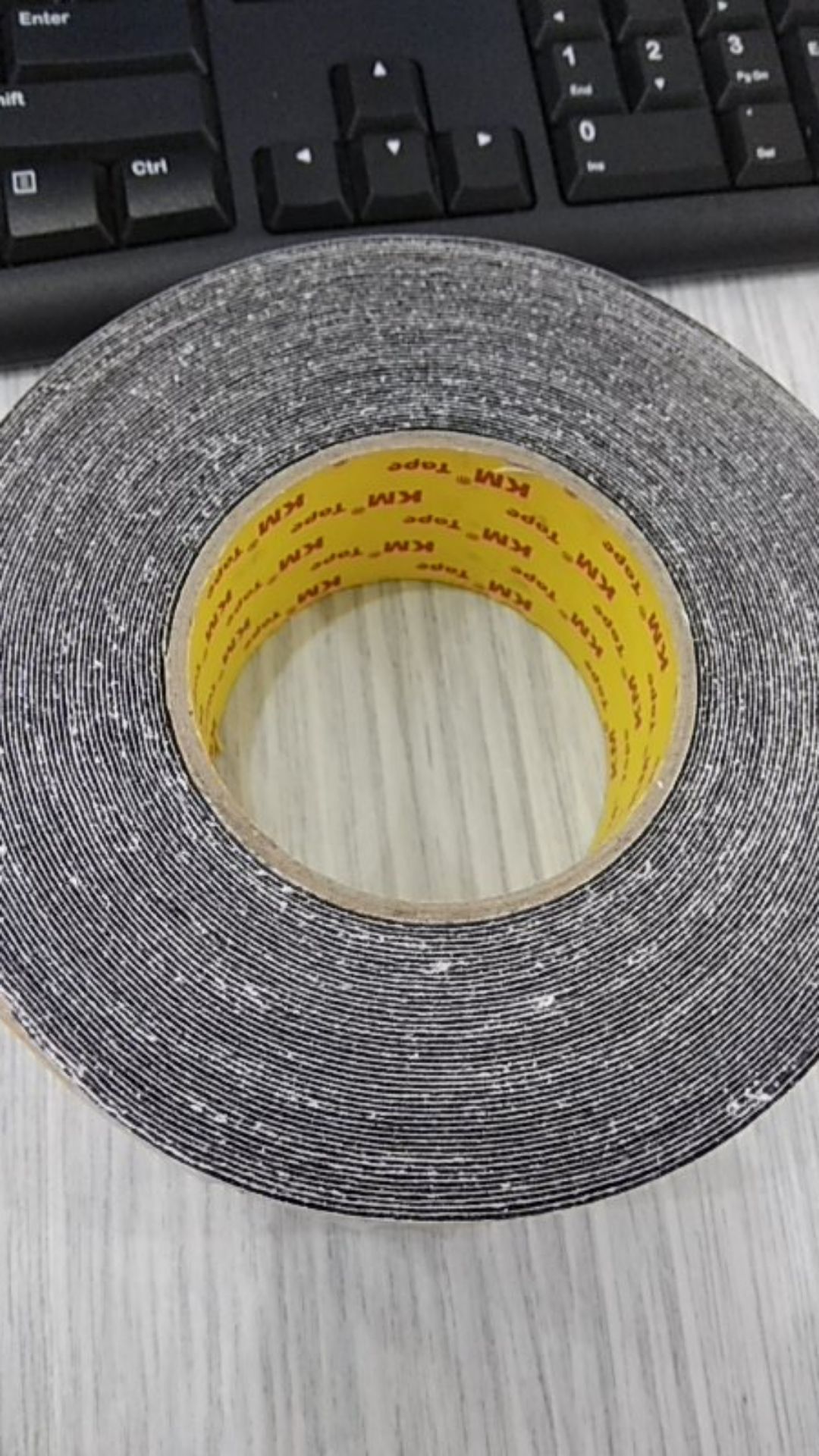 Anti slip tangga lantai garasi Safety walk tape lakban Anti slip tangga lantai garasi Safety walk tape lakban
