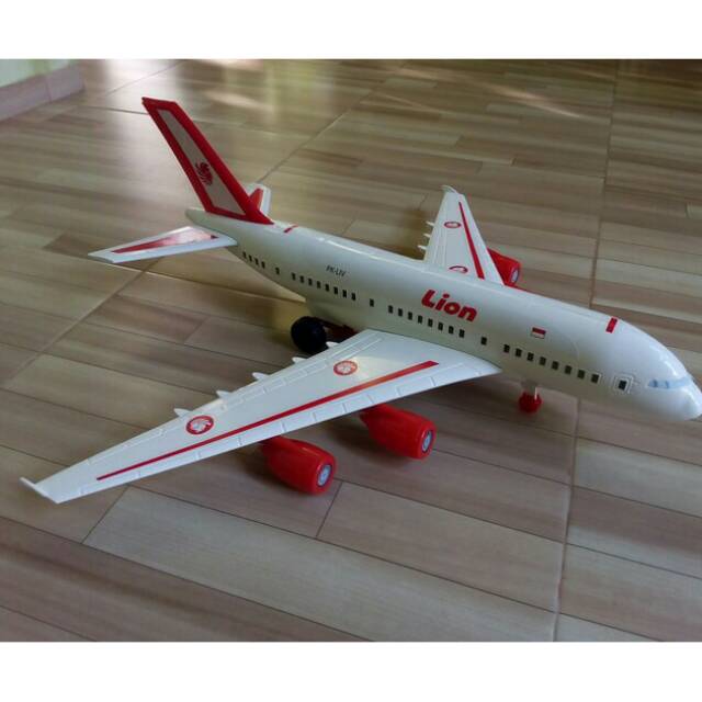 Mainan Pesawat Lion Air PL380L